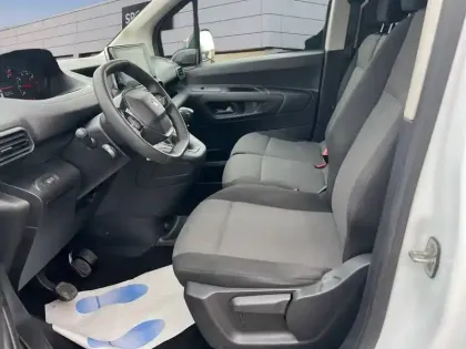 Photo 29 Peugeot Partner  FOURGON STANDARD 650 KG BLUEHDI 100 S&S BVM6