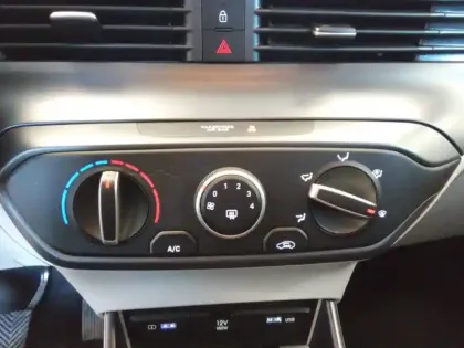 Photo 25 Hyundai I20  1.0 T-GDi 100 Hybrid 48V