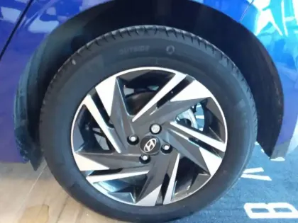 Photo 92 Hyundai I20  1.0 T-GDi 100 Hybrid 48V