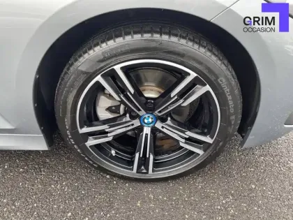 Photo 37 BMW Serie 3 Touring 330e xDrive 292 ch BVA8