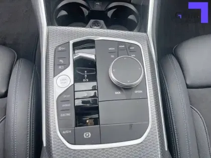 Photo 9 BMW Serie 3 Touring 330e xDrive 292 ch BVA8