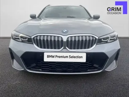 Photo 18 BMW Serie 3 Touring 330e xDrive 292 ch BVA8