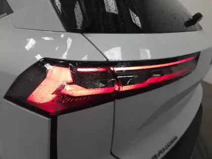 Photo 50 Mitsubishi Grandis  1.8 MPI HEV 158