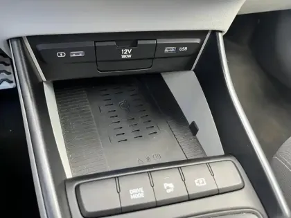 Photo 10 Hyundai Bayon  1.0 T-GDi 100 DCT-7 Hybrid 48V