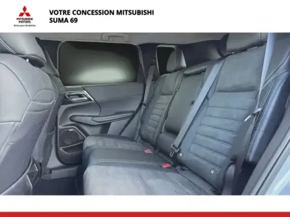 Photo 15 Mitsubishi Outlander  2.4 MIVEC PHEV 306 4WD