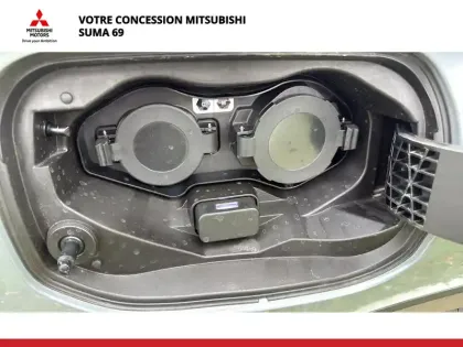 Photo 26 Mitsubishi Outlander  2.4 MIVEC PHEV 306 4WD