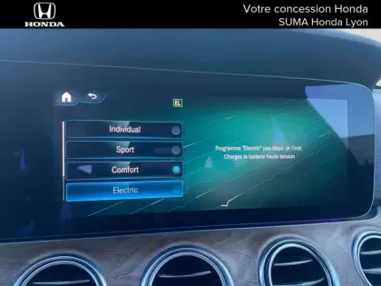 Photo 16 Mercedes Classe E  Break 300 e Hybrid EQ 9G-Tronic