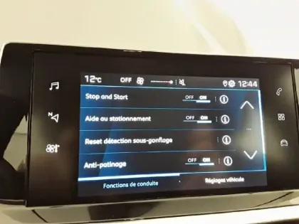 Photo 44 Peugeot 208  PureTech 75 S&S BVM5