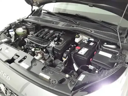 Photo 47 Peugeot 208  PureTech 75 S&S BVM5