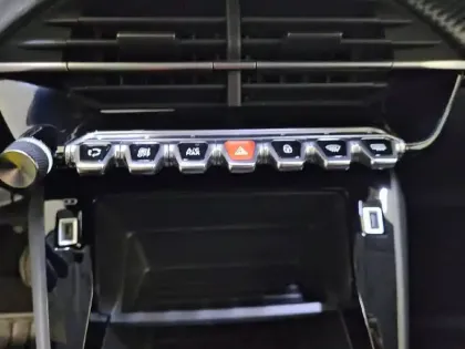 Photo 26 Peugeot 208  PureTech 75 S&S BVM5