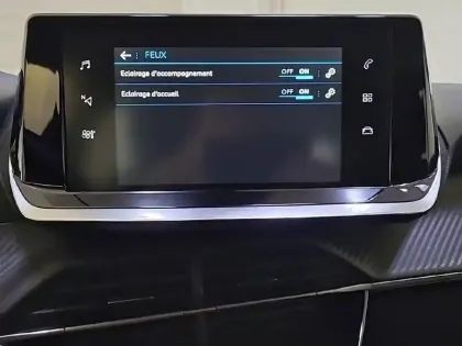 Photo 18 Peugeot 208  PureTech 75 S&S BVM5