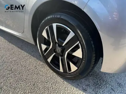 Photo 10 Peugeot 208  Hybrid 100 e-DCS6