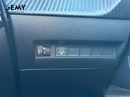 Photo 20 Peugeot 208  Hybrid 100 e-DCS6