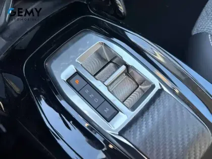 Photo 19 Peugeot 208  Hybrid 100 e-DCS6