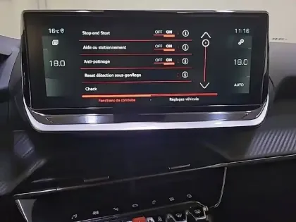 Photo 50 Peugeot 2008  BlueHDi 130 S&S EAT8