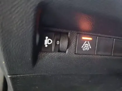 Photo 27 Peugeot 2008  BlueHDi 130 S&S EAT8