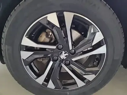 Photo 42 Peugeot 2008  BlueHDi 130 S&S EAT8