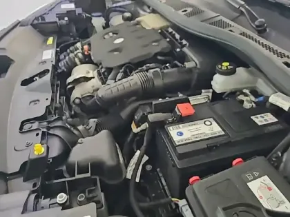 Photo 44 Peugeot 2008  BlueHDi 130 S&S EAT8