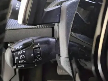 Photo 24 Peugeot 2008  BlueHDi 130 S&S EAT8