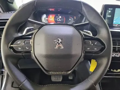 Photo 38 Peugeot 2008  BlueHDi 130 S&S EAT8