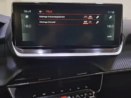 Photo 22 Peugeot 2008  BlueHDi 130 S&S EAT8