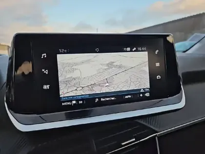 Photo 12 Peugeot 208  PureTech 100 S&S BVM6