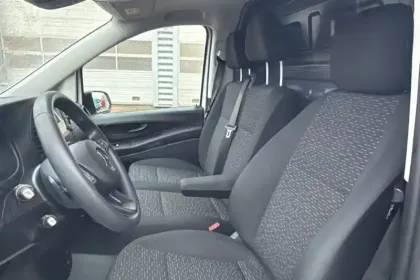 Photo 33 Mercedes Vito  119 4x4 LONG FOURGON RWD