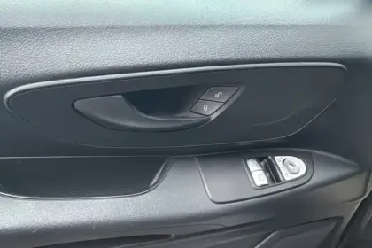 Photo 10 Mercedes Vito  119 4x4 LONG FOURGON RWD