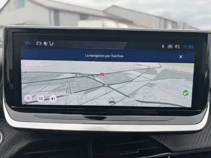 Photo 14 Peugeot 208  Hybrid 100 e-DCS6