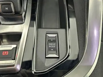 Photo 28 Peugeot 3008  BlueHDi 130ch S&S EAT8