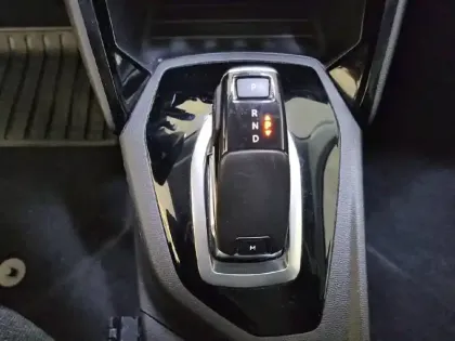 Photo 35 Peugeot 2008  PureTech 130 S&S EAT8