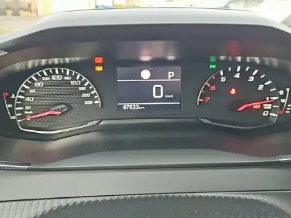 Photo 9 Peugeot 2008  PureTech 130 S&S EAT8