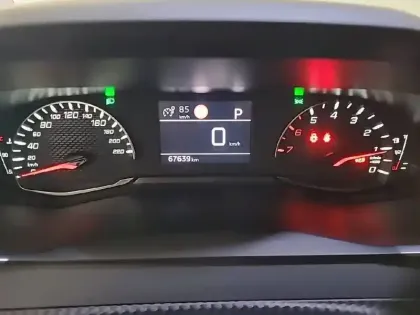 Photo 31 Peugeot 2008  PureTech 130 S&S EAT8