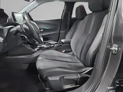 Photo 10 Peugeot 2008  BlueHDi 130 S&S EAT8