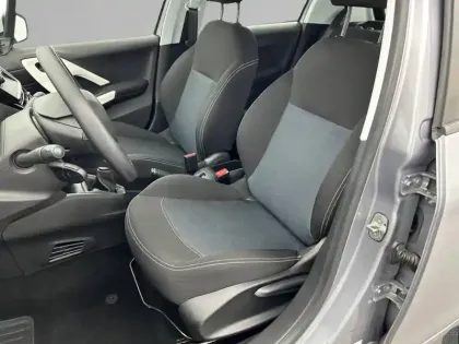 Photo 37 Peugeot 208  PureTech 68ch BVM5