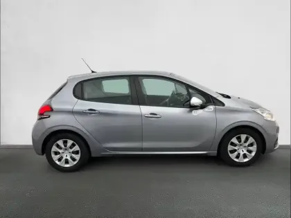 Photo 30 Peugeot 208  PureTech 68ch BVM5