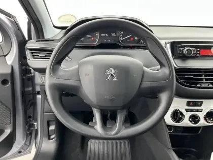 Photo 8 Peugeot 208  PureTech 68ch BVM5