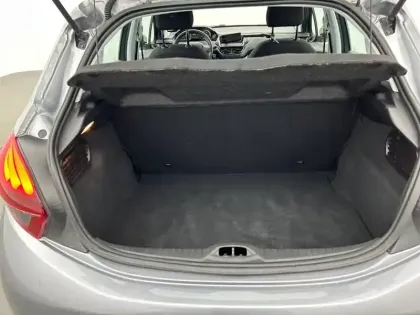 Photo 59 Peugeot 208  PureTech 68ch BVM5