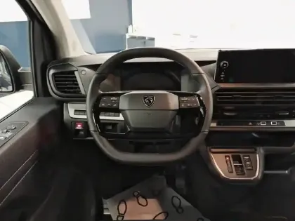 Photo 8 Peugeot Expert  CA FIXE M DIESEL 180 CH AUTOMATIQUE