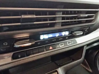 Photo 19 Peugeot Expert  CA FIXE M DIESEL 180 CH AUTOMATIQUE