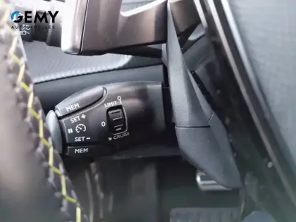 Photo 15 Peugeot 2008  PureTech 130 S&S EAT8