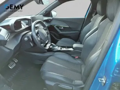 Photo 8 Peugeot 2008  PureTech 130 S&S EAT8