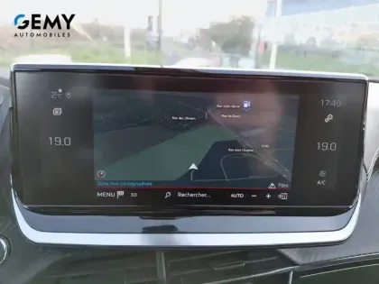 Photo 12 Peugeot 2008  PureTech 130 S&S EAT8