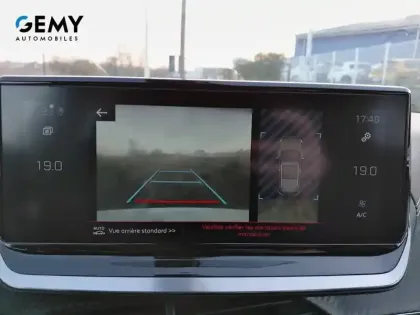 Photo 13 Peugeot 2008  PureTech 130 S&S EAT8