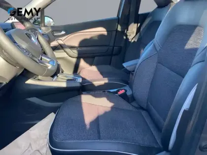 Photo 8 Renault Captur  E-Tech hybride 145