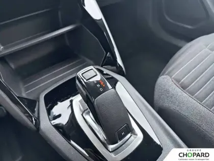 Photo 15 Peugeot 2008  PureTech 130 S&S EAT8