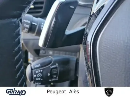 Photo 15 Peugeot 2008  PureTech 130 S&S EAT8