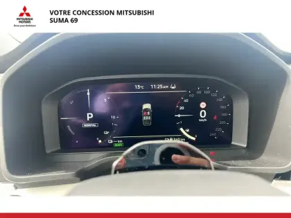 Photo 21 Mitsubishi Outlander  2.4 MIVEC PHEV 306 4WD