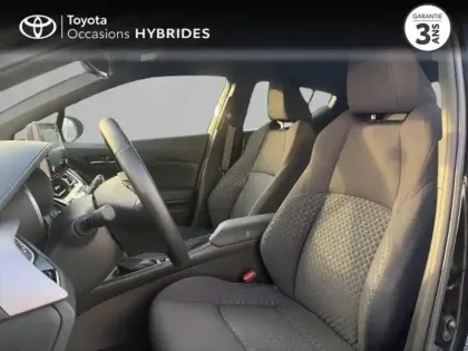 Photo 10 Toyota C-HR  1.8 Hybride 122ch Dynamic Ultimate E-CVT