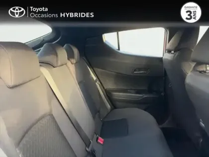 Photo 30 Toyota C-HR  1.8 Hybride 122ch Dynamic Ultimate E-CVT